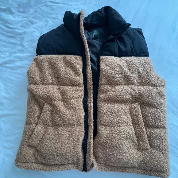 Woodsy Puffy Vest - Picture 1 of 3